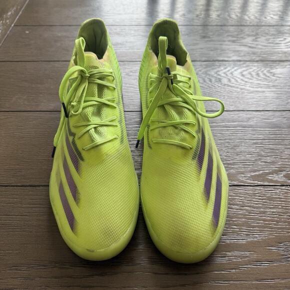 Athletic_Shoes